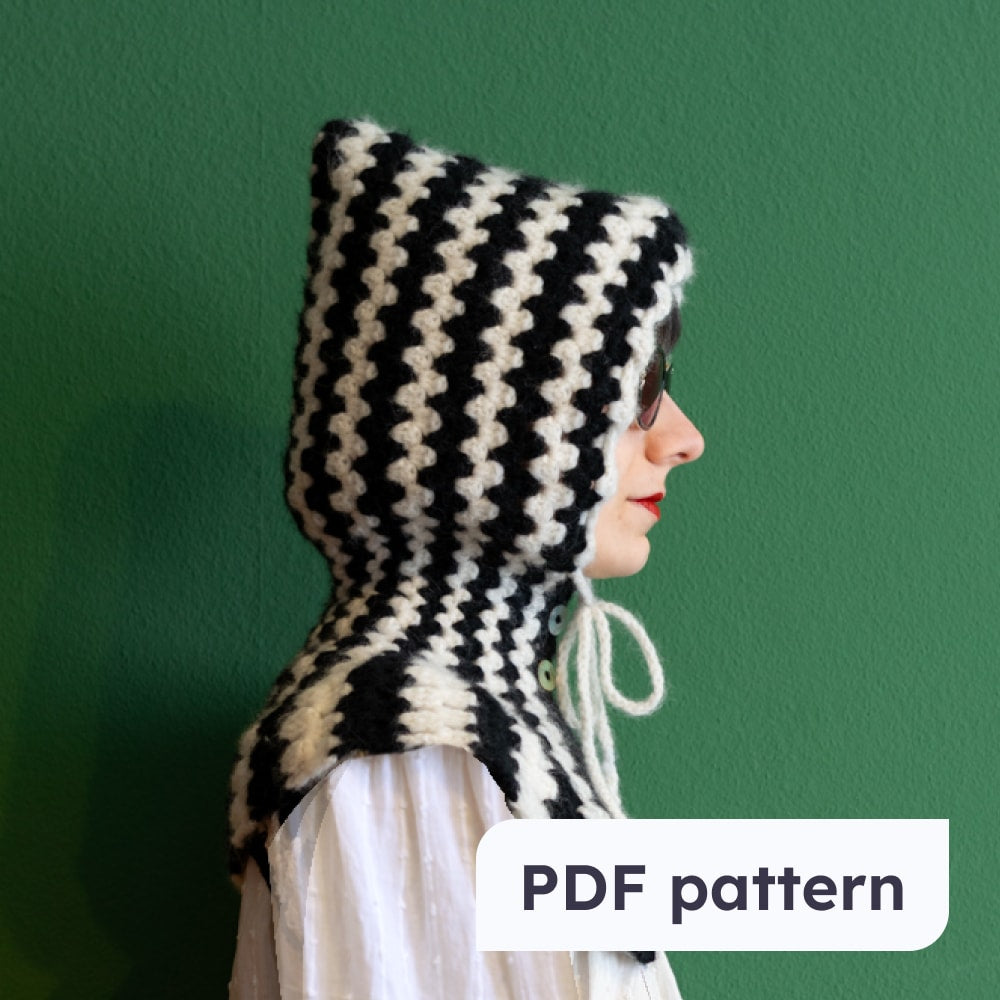 LUKREZIA medieval hood crochet pattern | PDF