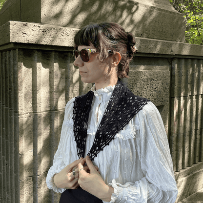 GERTRUD gothic wrap | spiderweb filet crochet 🕸️