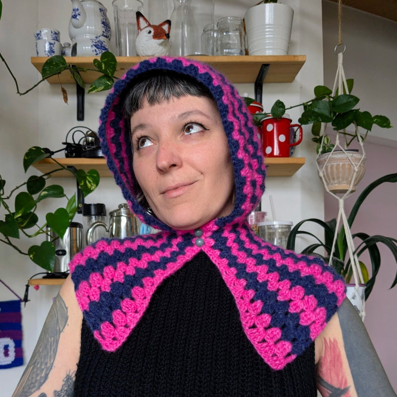 Lukrezia medieval hood